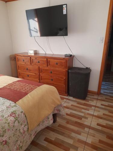 Телевизор и/или развлекательный центр в Casa de campo Santa Cruz