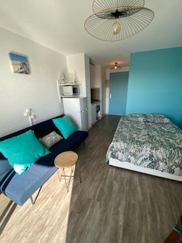 Studio vue panoramique et piscine