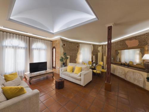 MonKeys Apartments Adriano Palace