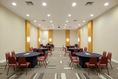El área de trabajo o centro de convenciones de Staybridge Suites São Paulo by IHG