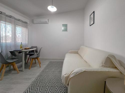 Χώρος καθιστικού στο Stintino Center - Wi-Fi & Private Parking by Host Hero