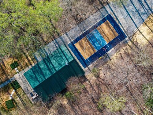 an overhead view of a house with a blue door at The Albatross Estate & Golf Links in Fletcher