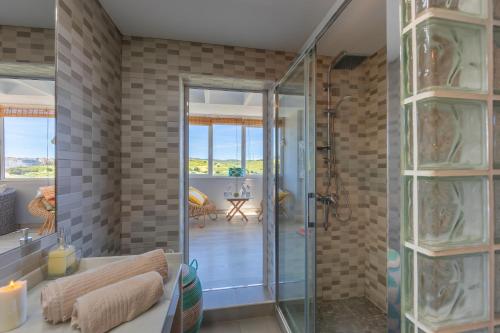 Koupelna v ubytování Apartamento con parking y terrazas con vistas a todo Tarifa