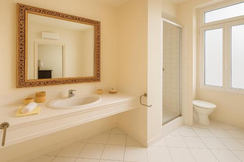 Et badeværelse på Studio chic à 200 m du Palais des Festivals, au cœur du shopping Cannois