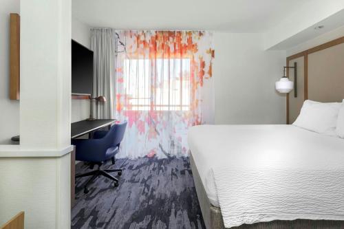 Fairfield Inn and Suites by Marriott San Jose Airport Image