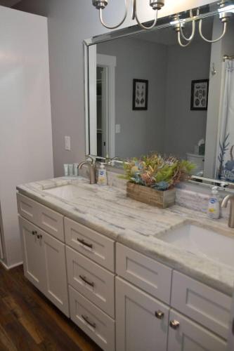 Φωτογραφία από το άλμπουμ του Waterfront Home 3BR King bed Private Dock σε Smyrna