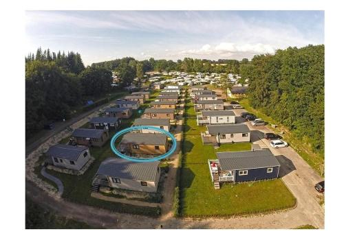 an aerial view of a group of homes at Ferienhäuser Lübecker Bucht Ferienhaus Strandläufer in Haffkrug