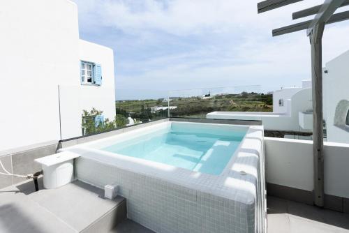 Piscina di Vammos Luxury Residences o nelle vicinanze