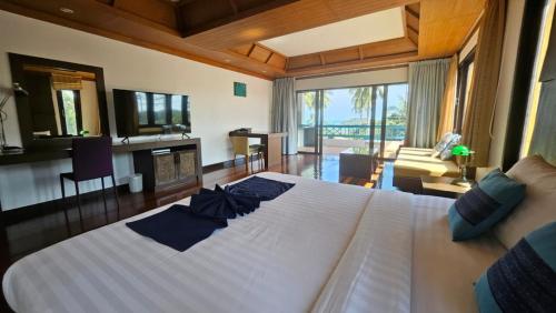 Postel nebo postele na pokoji v ubytování Samui Mekkala Seaview