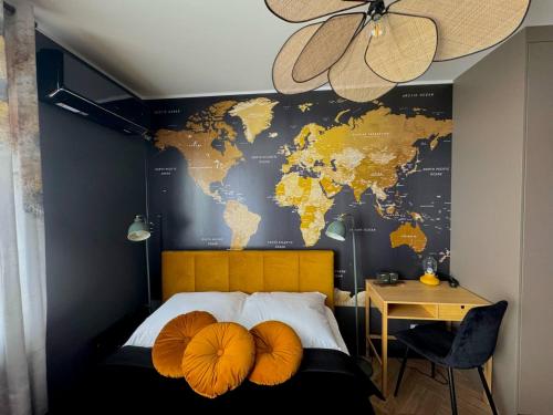 Ένα ή περισσότερα κρεβάτια σε δωμάτιο στο Travel Apartament Płock