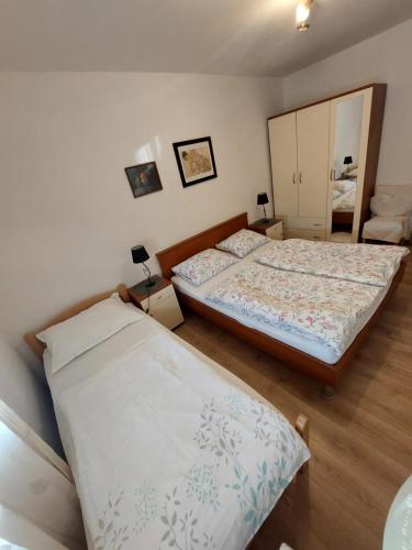 Apartment Ivanely