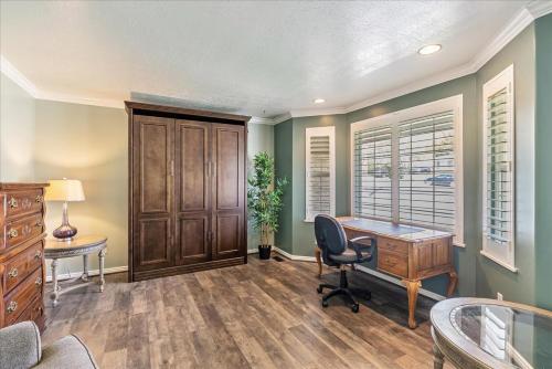 Gallery image of Private HotTub Veranda & Fully Fenced Yard in North Ogden