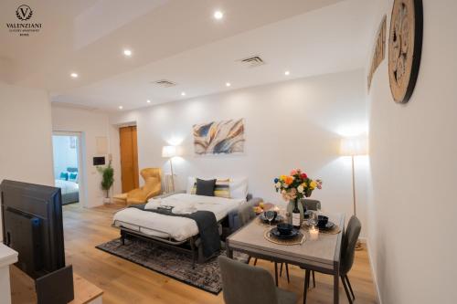 Valenziani Luxury Apartment - Central Rome