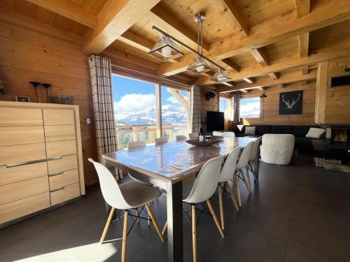 Photo de la galerie de l'établissement Chalet Monte Cinto - Chalet 10 personnes proche des pistes MAE-8791, à Notre-Dame-de-Bellecombe