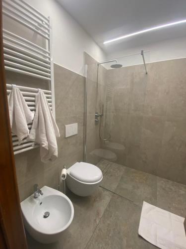 Volterra View - in centro a piediにあるバスルーム