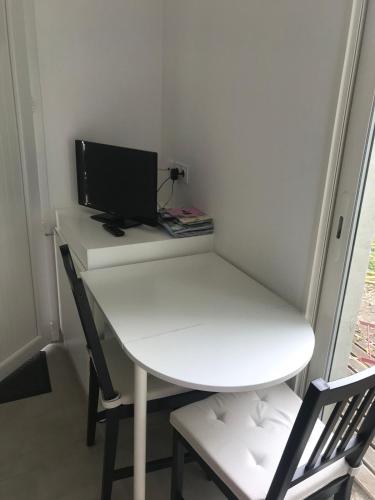 Photo de la galerie de l'établissement Studio calme, piscine, à Eysines