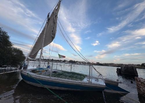Fotografie z fotogalerie ubytování Felucca sailing overnight experience with imaginative felucca aswan v destinaci Asuán