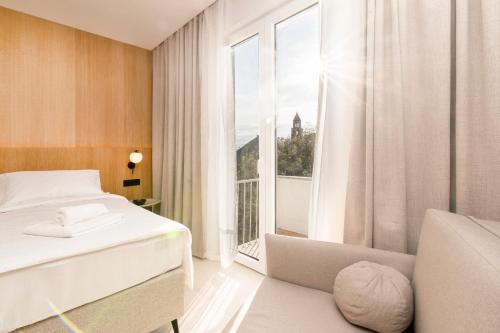 UYO studio and rooms