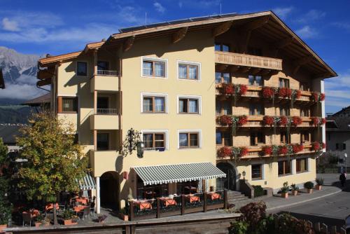 Ein allgemeiner Bergblick oder ein Berglick von des Hotels aus