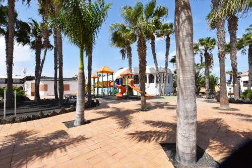 Herní místnost nebo prostor pro děti v ubytování Book Jet - OASIS CORRALEJO maxi-pool !renovated!