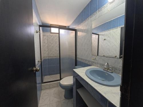 Et badeværelse på Cielo y Olas - Apto de 3 Alcobas en El Rodadero