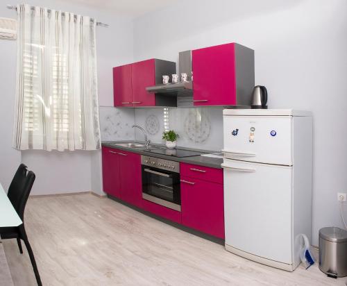 Kuchyňa alebo kuchynka v ubytovaní Pavelin apartments