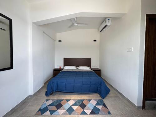 Ένα ή περισσότερα κρεβάτια σε δωμάτιο στο 4 Bed Private Pool Pent House Villa Alibaug