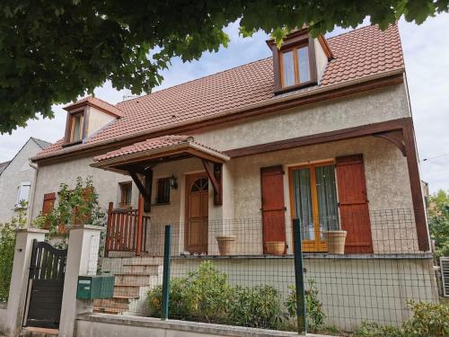 Villa entière proche Aéroport CDG Disney Astérix