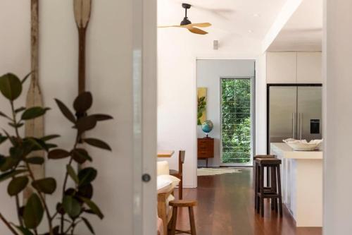 Μια τηλεόραση ή/και κέντρο ψυχαγωγίας στο Bimbimbie Lodge Killcare