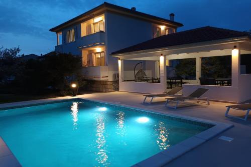 Family-friendly apartments with swimming pools Kampor, Rab - 16865