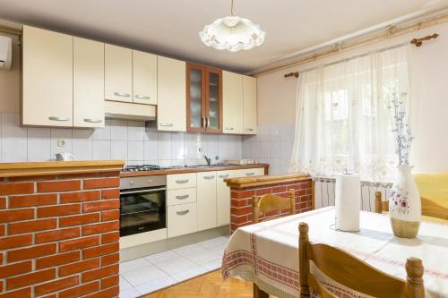 Apartments by the sea Mastrinka, Ciovo - 24018