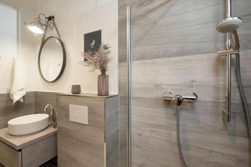Bilik mandi di Waldstraße 8 Küstenblau