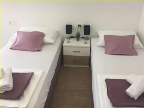 Apartments Dub - Studio Apartment with Shared Terrace no 2
