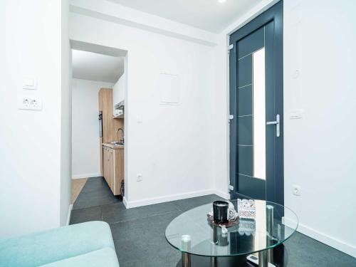 Apartments Dub - One-Bedroom Apartment no 4
