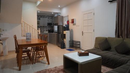 Posezení v ubytování Diyar Villas Puncak H8/7