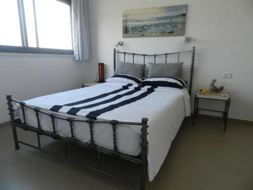 Gambar di galeri bagi Desert View Suite di Kfar Adumim