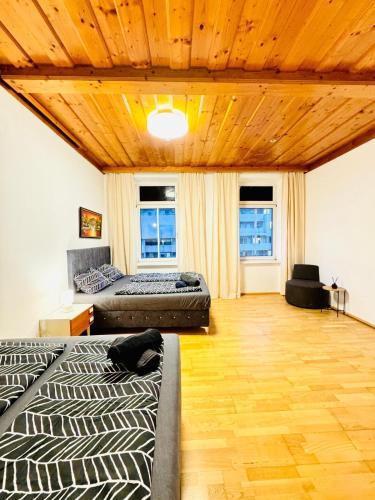 Comfortable 4BR Apt for 12 Close to FAC Platz