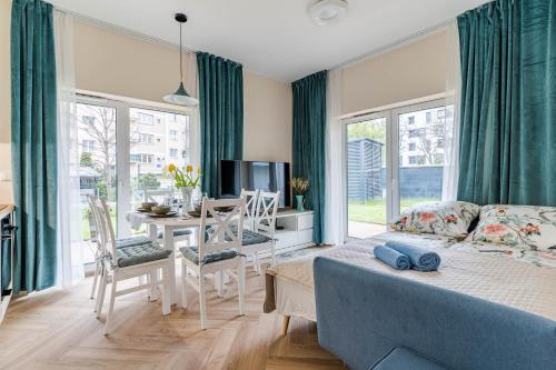 Onshore Breeze Gdynia by Aparo - Nowy Apartamentowiec, Ogród, Taras, Ekspres do Kawy, Bulwar Nadmorski, Plaża, Skwer Kościuszki