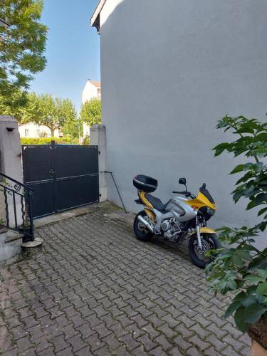 Fotografie z fotogalerie ubytování Demeure Urbaine v destinaci Romans-sur-Isère