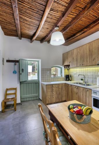 Η κουζίνα ή μικρή κουζίνα στο Mandarini House