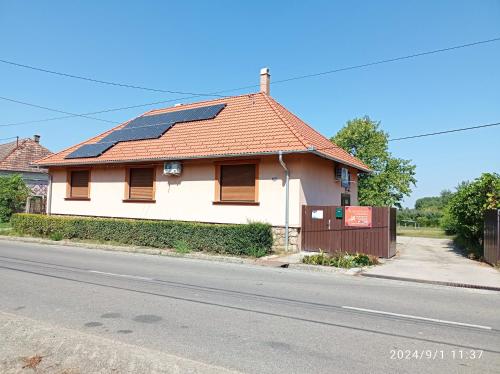 Kápolnás Vendégház Báta-Gemenc