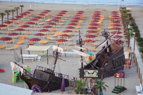 Intrattenimento serale offerto agli ospiti di PianoB - Breakfast Hotel & Bar