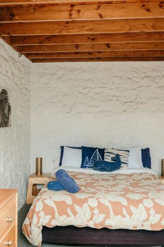 The Wandering Whale Port Fairyにあるベッド