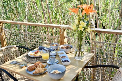 Jídlo v penzionu nebo okolí