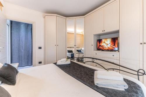 Modern 2 Bedroom Apt Cinecitta