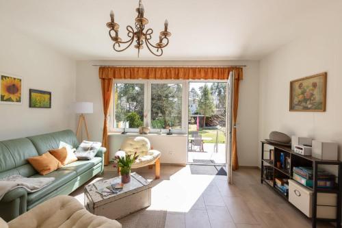Χώρος καθιστικού στο Ferienhaus Neuland 5 - Entspannung in Seenaehe