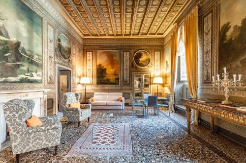 Palazzo Borghese, a Burghesius home