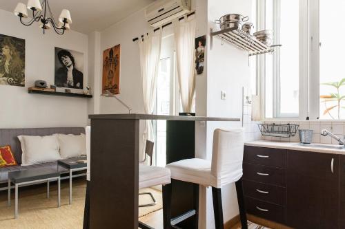 Cozy renovated flat with balcony