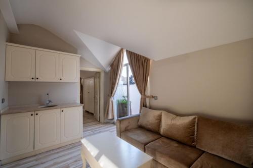 Χώρος καθιστικού στο Pinehill Hotel & Suites