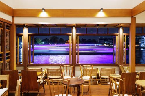 Baan Manee BKKにあるレストランまたは飲食店